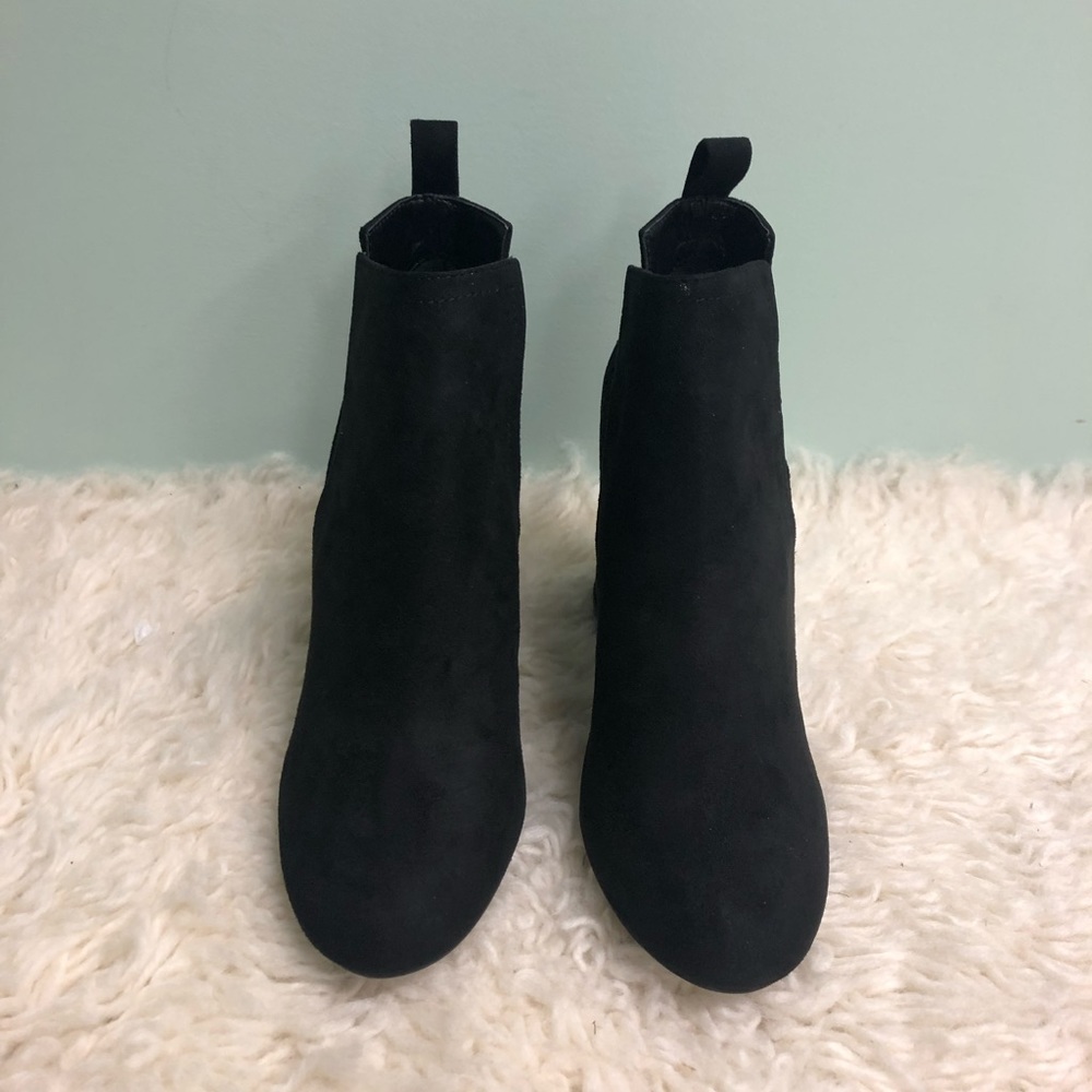 Steve Madden Women’s Booties: Black | Size 8 - Picture 3 of 6